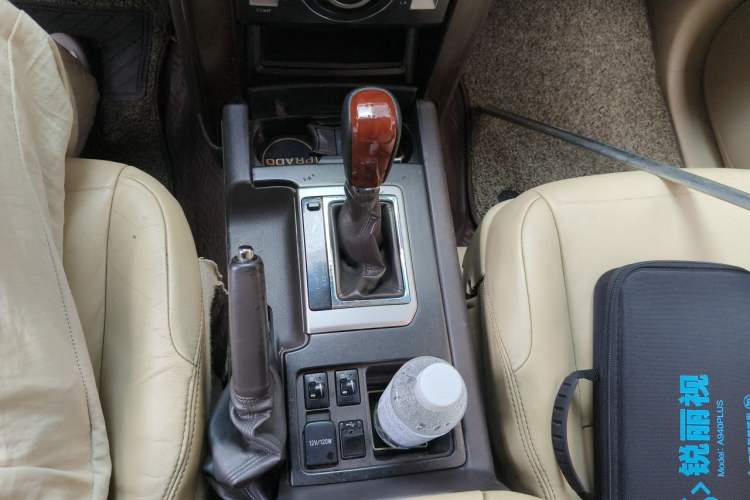 Used Toyota Prado 2014 4.0L Automatic VX NAVI Gear Lever