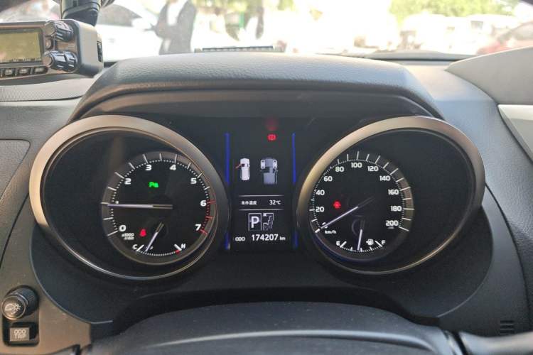 Used Toyota Prado 2014 4.0L Automatic TX-L NAVI Instrument Cluster