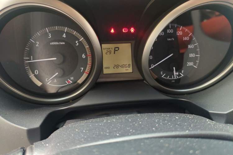 Used Toyota Prado 2014 2.7L Automatic Luxury Edition Odometer Close Up