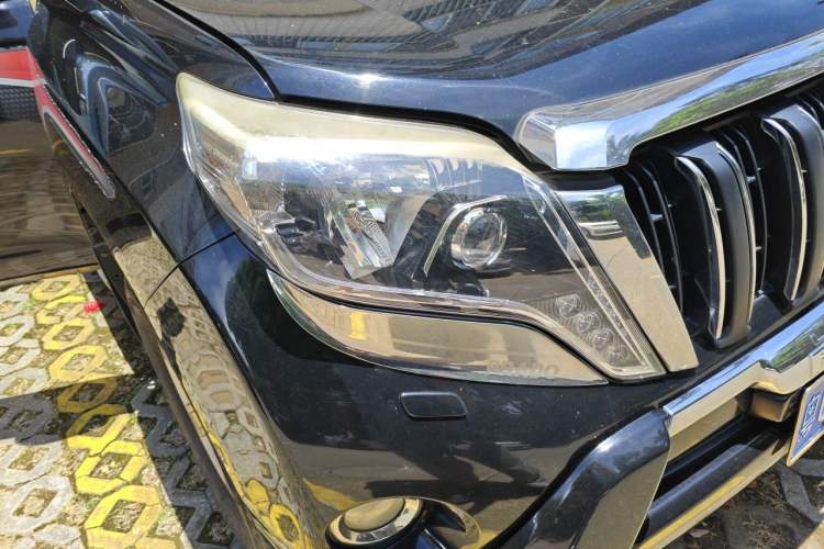 Used Toyota Prado 2014 2.7L Middle East Version Parallel Import Right Front Headlight