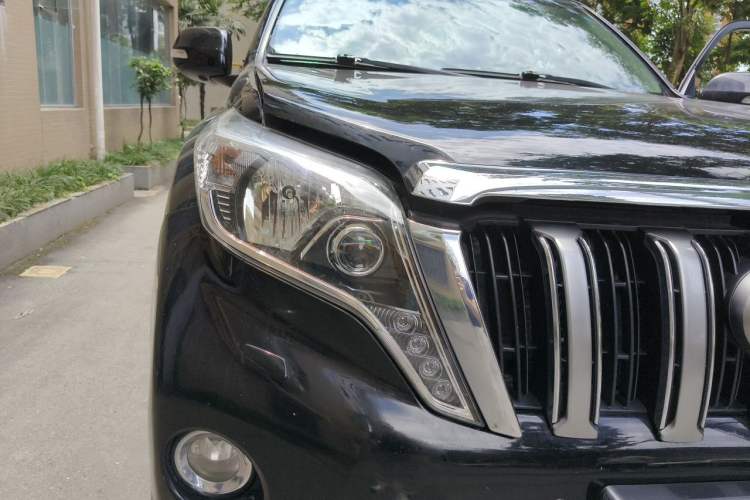 Used Toyota Prado 2014 4.0L Automatic VX NAVI Right Front Headlight