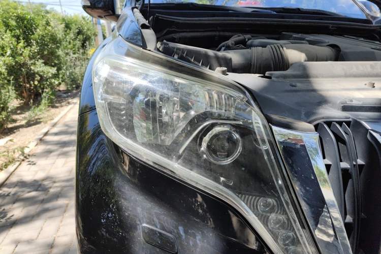 Used Toyota Prado 2014 4.0L Automatic VX NAVI Right Front Headlight