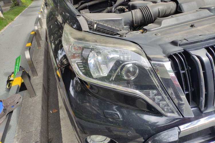 Used Toyota Prado  Right Front Headlight