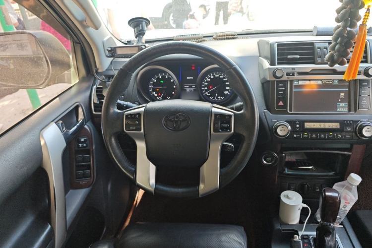 Used Toyota Prado 2014 4.0L Automatic TX-L NAVI Steering Wheel