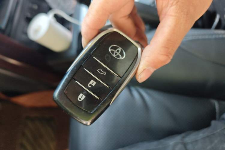 Used Toyota Prado 2014 4.0L Automatic TX-L NAVI Vehicle Key