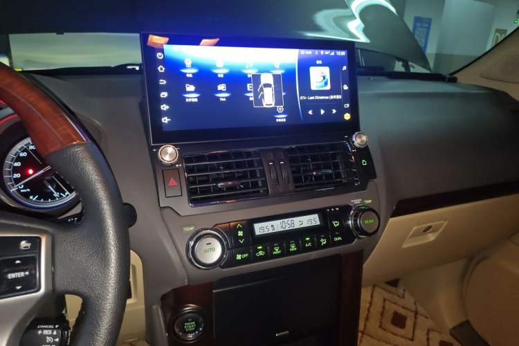 Used Toyota Prado 2014 4.0L Automatic TX-L NAVI Audio And AC Panel