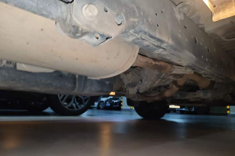 Used Toyota Prado 2014 4.0L Automatic TX-L NAVI Chassis Rear Right