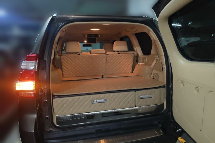 Used Toyota Prado 2014 4.0L Automatic TX-L NAVI Trunk