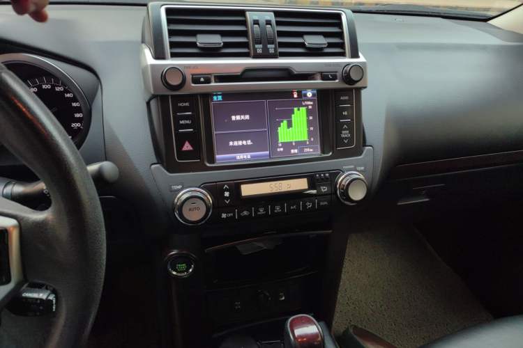 Used Toyota Prado 2014 4.0L Automatic TX-L Audio And AC Panel