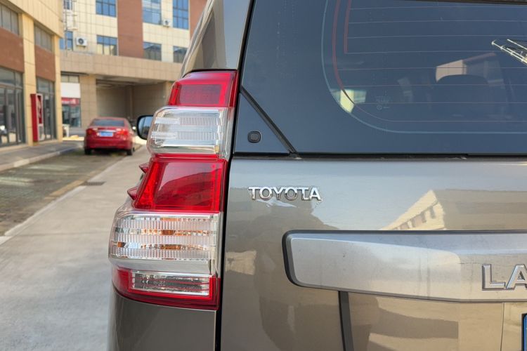 Used Toyota Prado 2014 4.0L Automatic TX-L NAVI Exterior 5