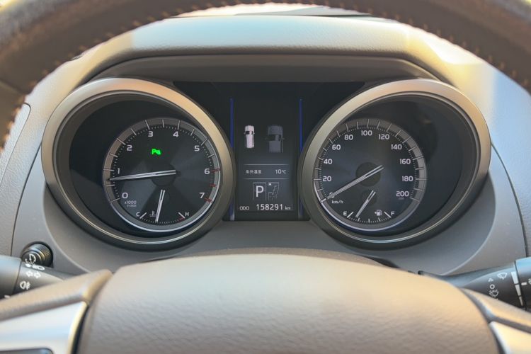 Used Toyota Prado 2014 4.0L Automatic TX-L NAVI Odometer Close Up