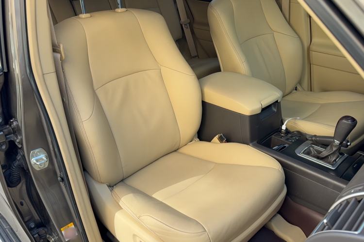 Used Toyota Prado 2014 4.0L Automatic TX-L NAVI Right Front Seat