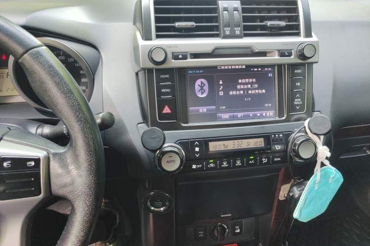 Used Toyota Prado 2014 4.0L Automatic TX Audio And AC Panel