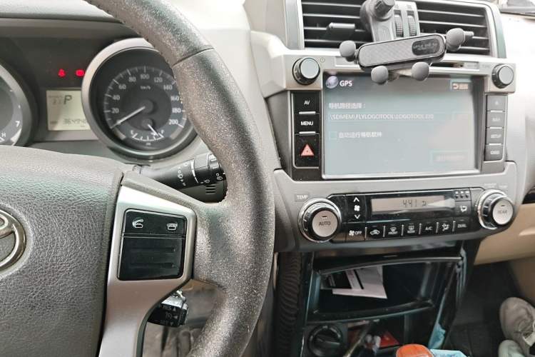 Used Toyota Prado  Audio And AC Panel