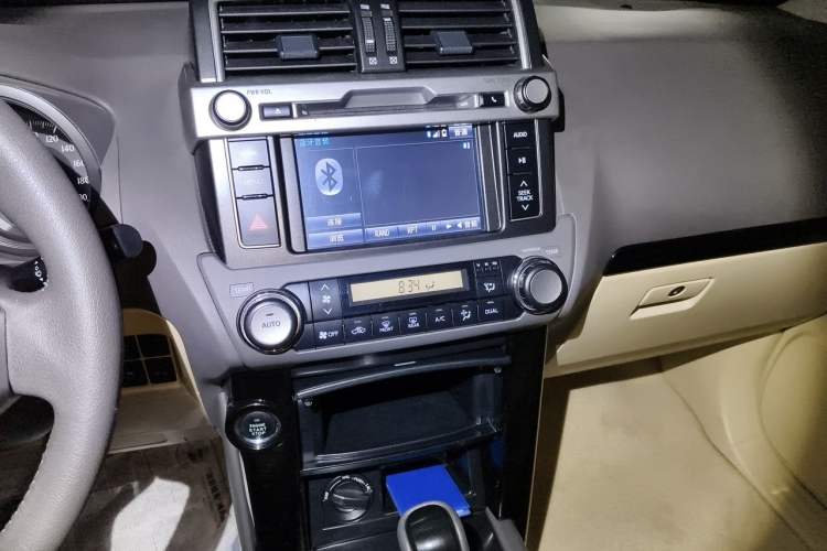 Used Toyota Prado 2014 2.7L Automatic Standard Edition Audio And AC Panel