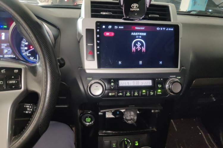 Used Toyota Prado 2014 4.0L Automatic TX-L Audio And AC Panel
