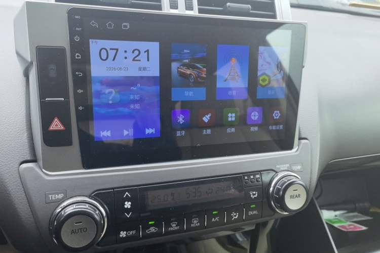 Used Toyota Prado 2014 2.7L Automatic Standard Edition Audio And AC Panel