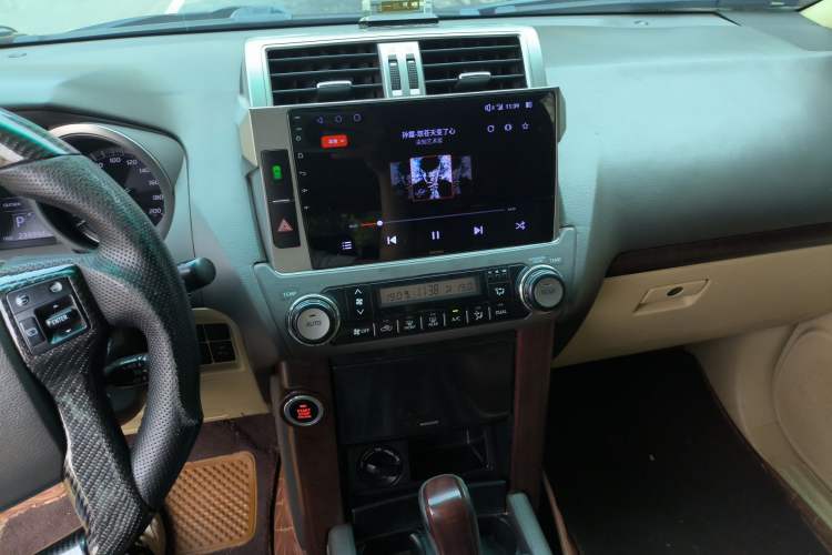Used Toyota Prado 2014 2.7L Automatic Luxury Edition Audio And AC Panel
