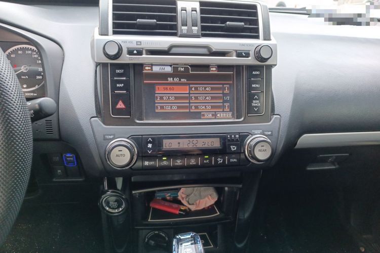 Used Toyota Prado 2014 2.7L Automatic Luxury Edition Audio And AC Panel