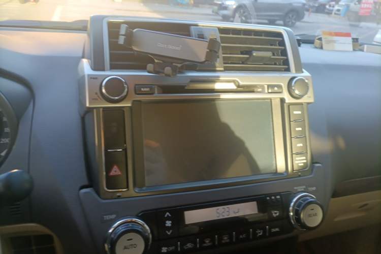 Used Toyota Prado 2014 2700 TX 7-Seater Middle East Version Audio And AC Panel