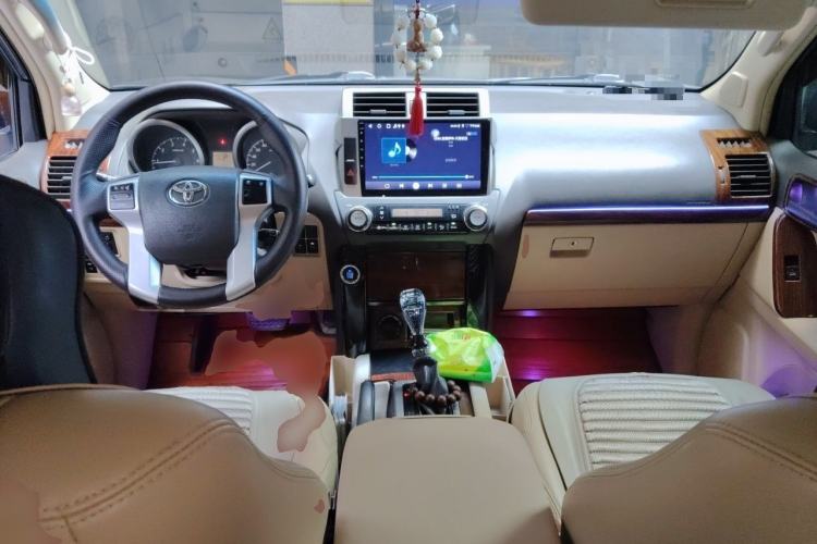 Used Toyota Prado 2014 2.7L Middle East Version Parallel Import Center Console