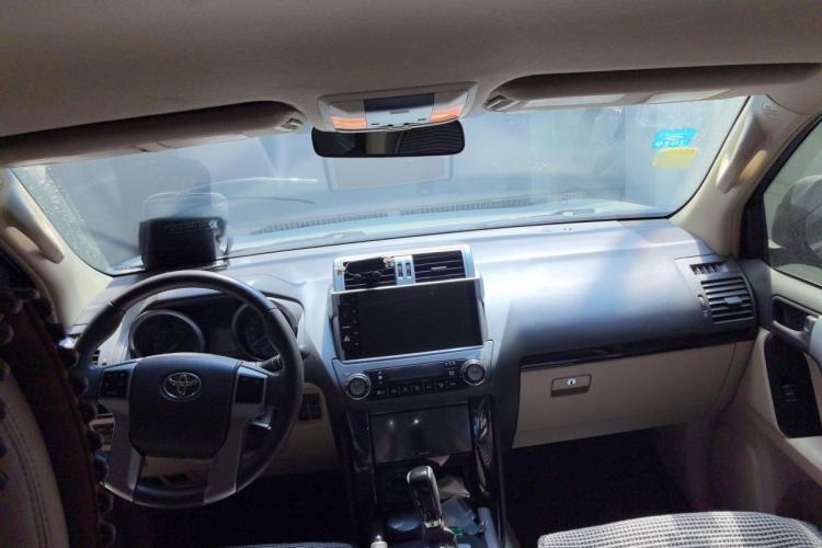 Used Toyota Prado 2014 2700 TX 7-Seater Middle East Version Center Console