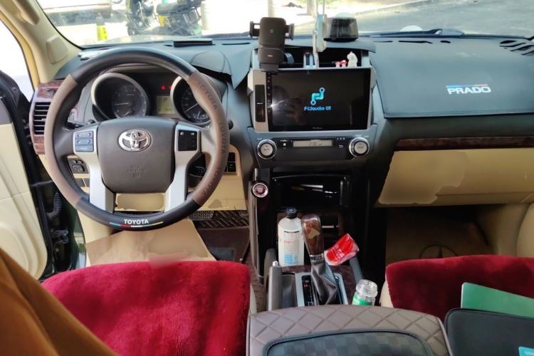 Used Toyota Prado  Center Console