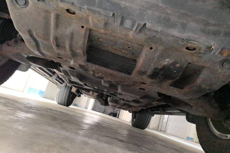 Used Toyota Prado 2014 2700 TX 7-Seater Middle East Version Chassis Front