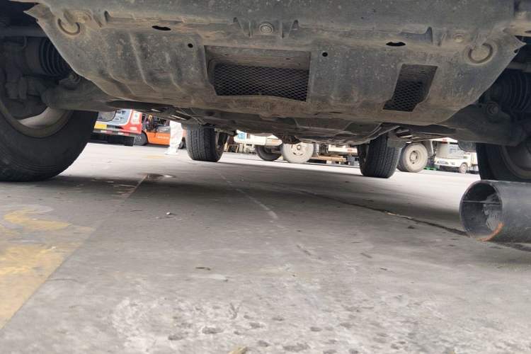 Used Toyota Prado 2014 2.7L Middle East Version Parallel Import Chassis Front