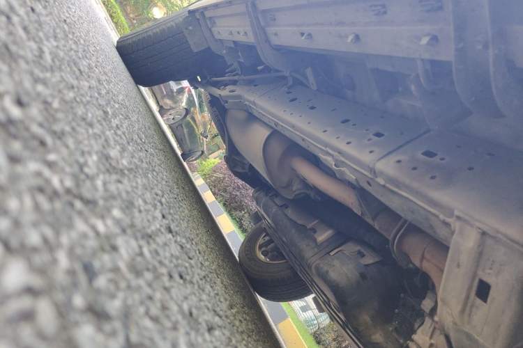 Used Toyota Prado 2014 4.0L Automatic TX Chassis Front Right