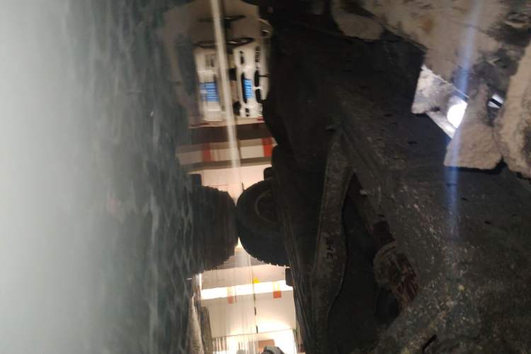 Used Toyota Prado 2014 4.0L Automatic TX-L Chassis Front Right