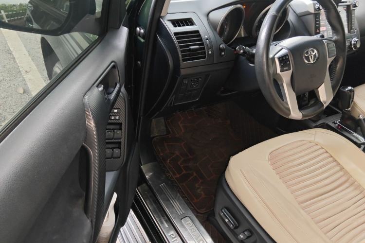 Used Toyota Prado 2014 2.7L Automatic Standard Edition Driver Seat