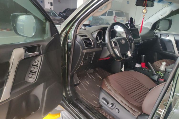Used Toyota Prado 2014 4.0L Automatic TX-L Driver Seat