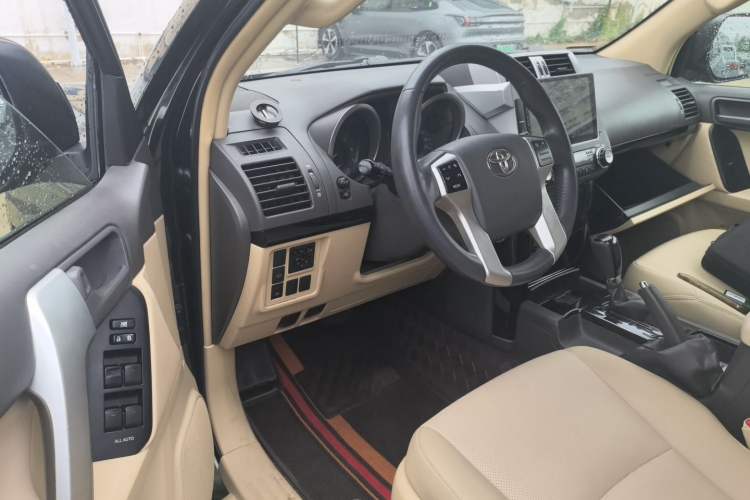Used Toyota Prado 2014 2.7L Automatic Standard Edition Driver Seat