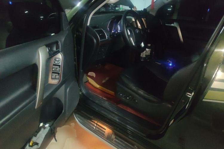 Used Toyota Prado 2014 4.0L Automatic TX-L Driver Seat
