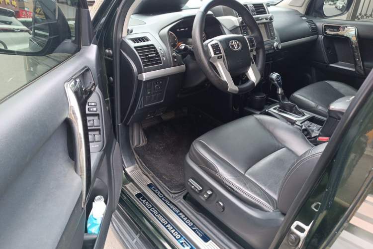 Used Toyota Prado 2014 2.7L Automatic Luxury Edition Driver Seat