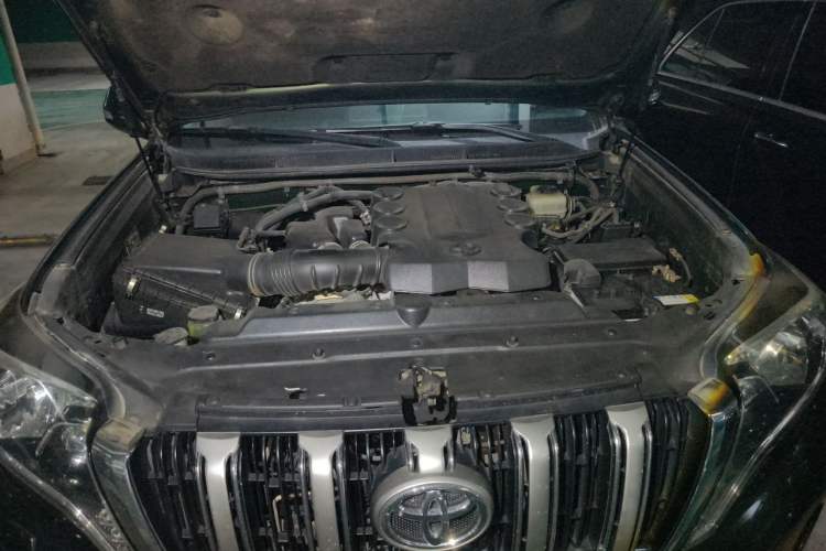 Used Toyota Prado 2014 4.0L Automatic VX NAVI Engine Bay