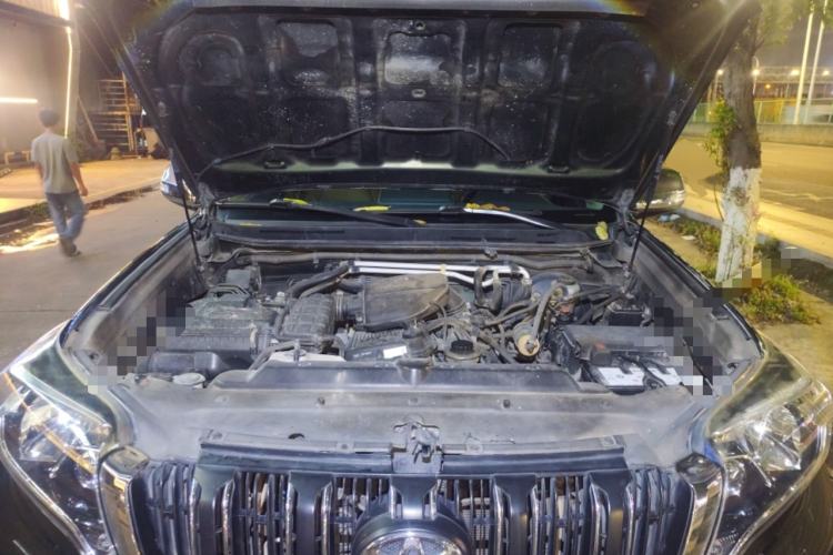 Used Toyota Prado 2014 2.7L Middle East Version Parallel Import Engine Bay