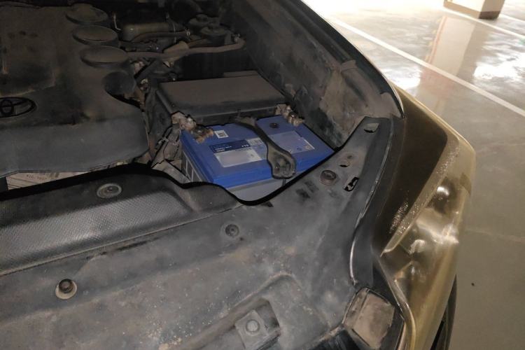 Used Toyota Prado 2014 4.0L Automatic TX-L Engine Bay Left
