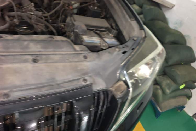 Used Toyota Prado  Engine Bay Left