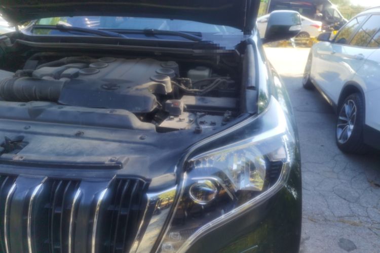 Used Toyota Prado 2014 4.0L Automatic TX-L NAVI Engine Bay Left