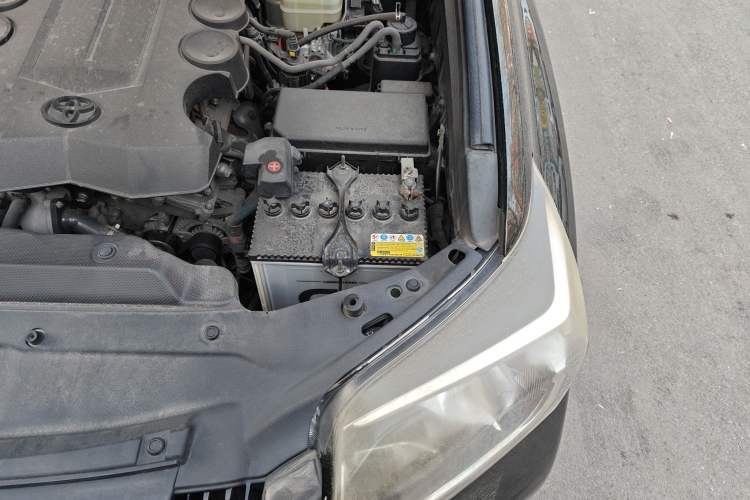 Used Toyota Prado 2014 4.0L Automatic TX-L Engine Bay Left