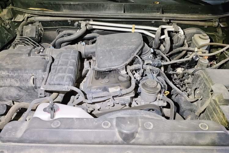 Used Toyota Prado 2014 2.7L Middle East Version Parallel Import Engine Bay