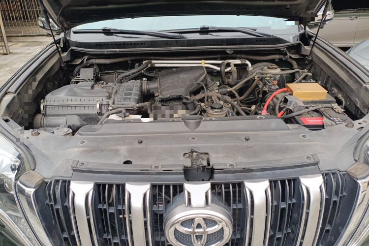 Used Toyota Prado  Engine Bay