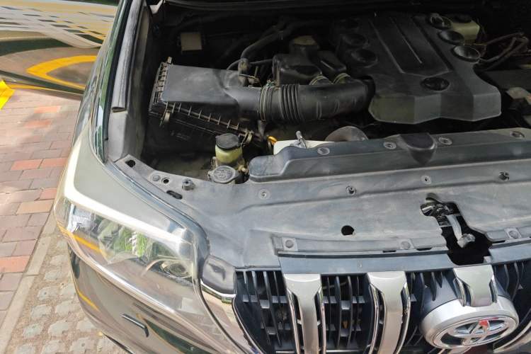 Used Toyota Prado 2014 4.0L Automatic VX NAVI Engine Bay Right
