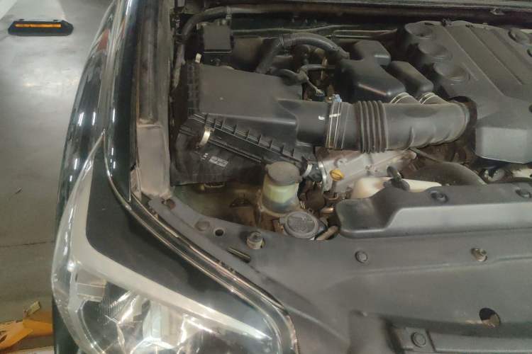 Used Toyota Prado 2014 4.0L Automatic TX-L Engine Bay Right