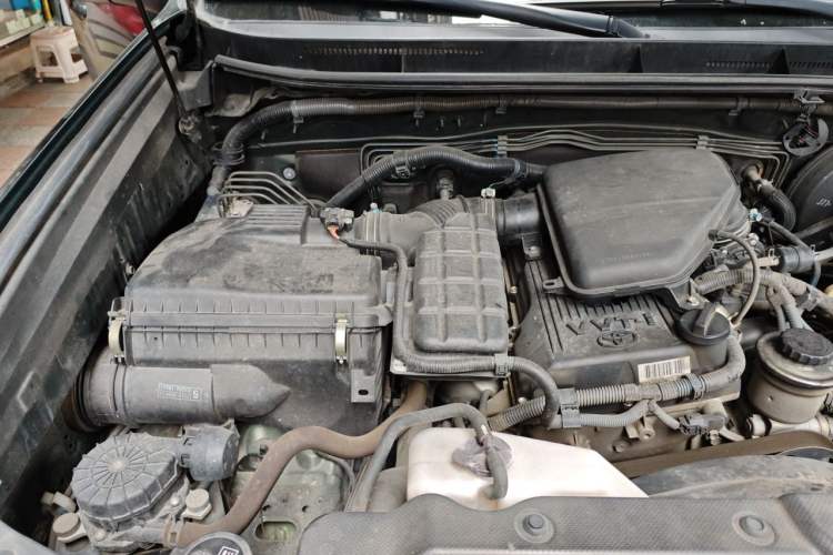 Used Toyota Prado 2014 2.7L Automatic Standard Edition Engine Bay Right