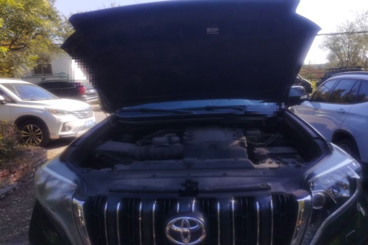 Used Toyota Prado 2014 4.0L Automatic TX-L NAVI Engine Bay