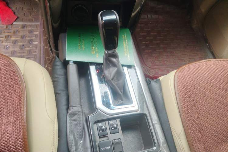 Used Toyota Prado 2014 2.7L Automatic Standard Edition Gear Lever