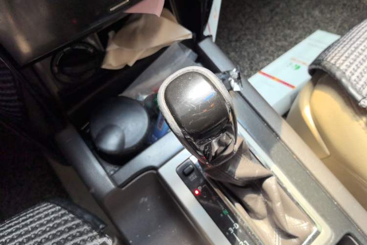 Used Toyota Prado 2014 2700 TX 7-Seater Middle East Version Gear Lever